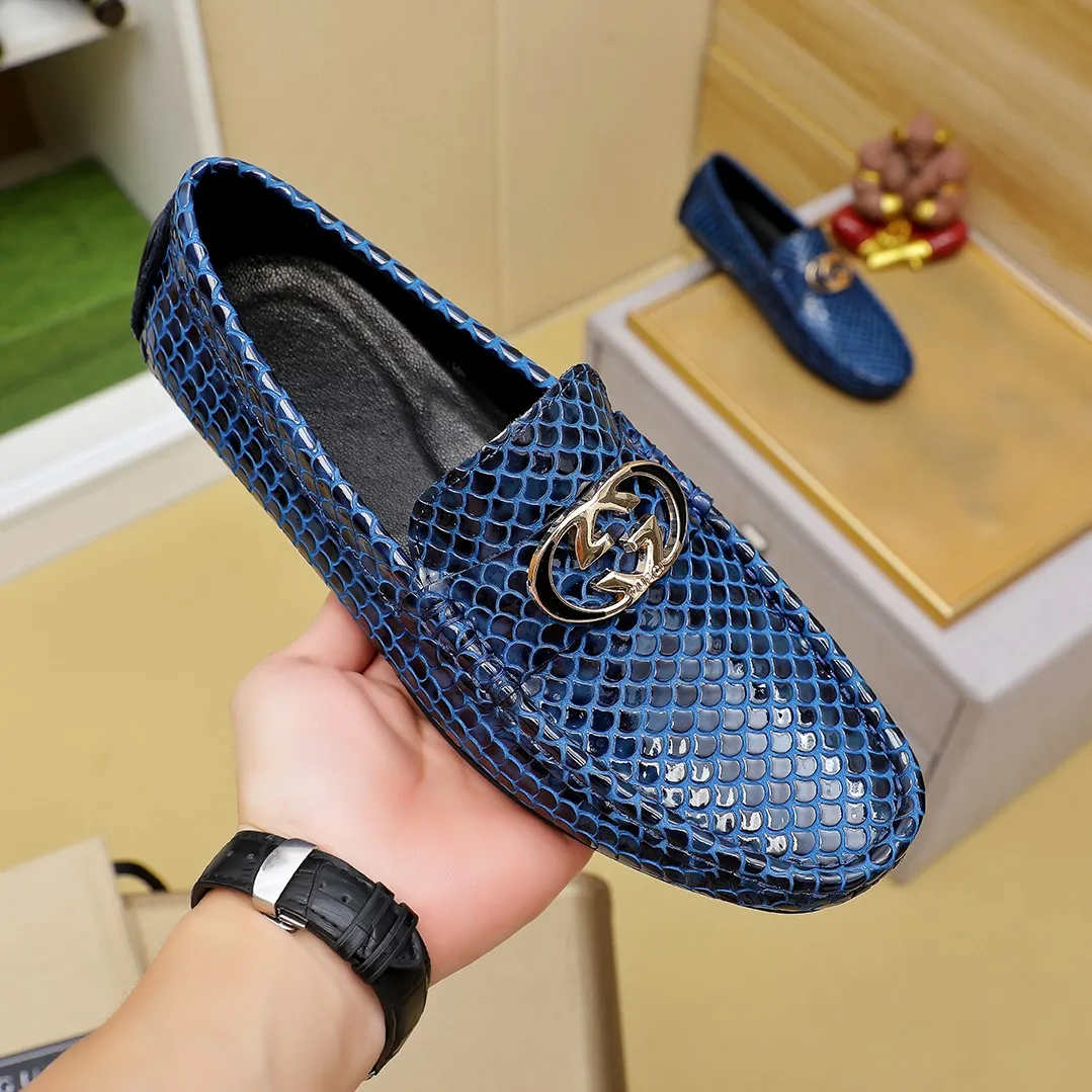 Men's shoes💰360💰🕷🕷️【 GUCCI 】Gucci's best-selling trendy men's casual slip-on shoes🇨🇳Official website original 1:1 mold opening💯Original quality, fine workmanship☘Fashionable and versatile, perfect last shape, comfortable on the feet🍓Trendy men's recommended model, imported cowhide on the top layer🎋High-quality pigskin lining, rubber wear-resistant and non-slip outsole, high-end atmosphere, worth owning🍉Optional 38-45
